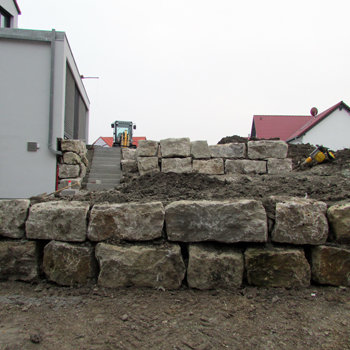 Natursteinmauer