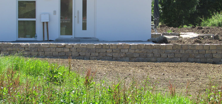 Natursteinmauer